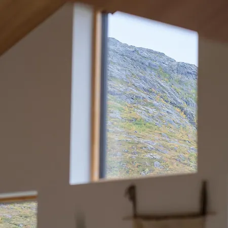 Willa Ersfjord Arctic *